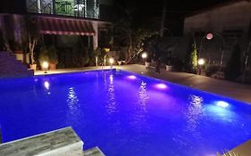 Lile Pestani Accommodation